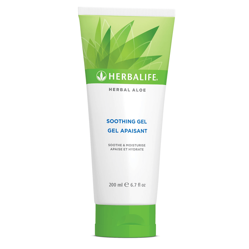 Herbal Aloe Pflegegel in einer 200 ml Tube, beruhigt und versorgt die Haut mit Feuchtigkeit.